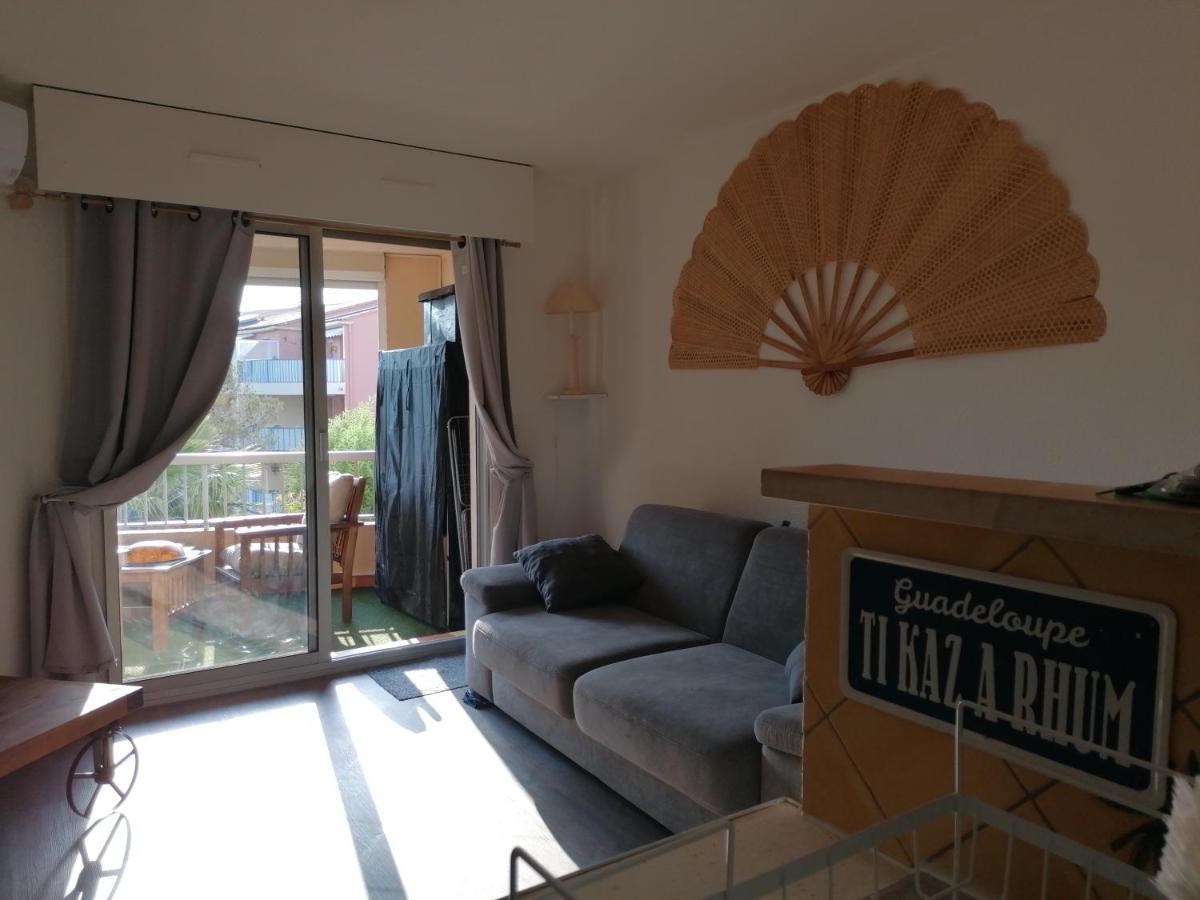 Appartement Au Lagon Bleu A Frejus, Garage, Tennis & Piscine 1200 M2 Bagian luar foto
