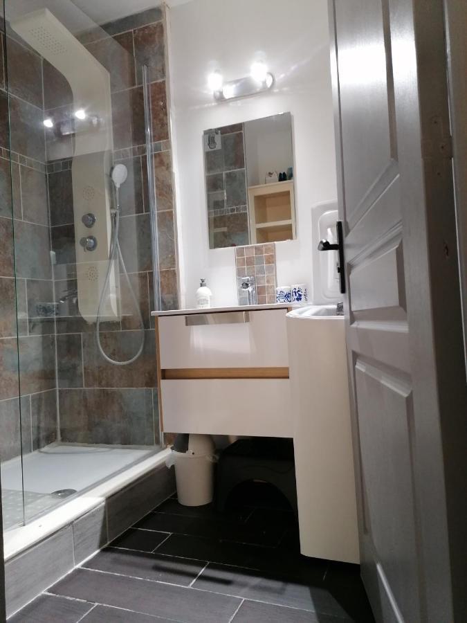 Appartement Au Lagon Bleu A Frejus, Garage, Tennis & Piscine 1200 M2 Bagian luar foto