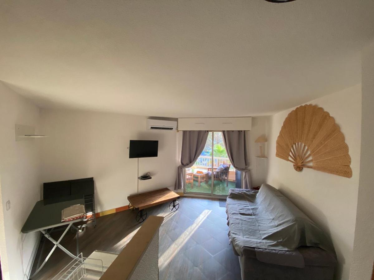 Appartement Au Lagon Bleu A Frejus, Garage, Tennis & Piscine 1200 M2 Bagian luar foto